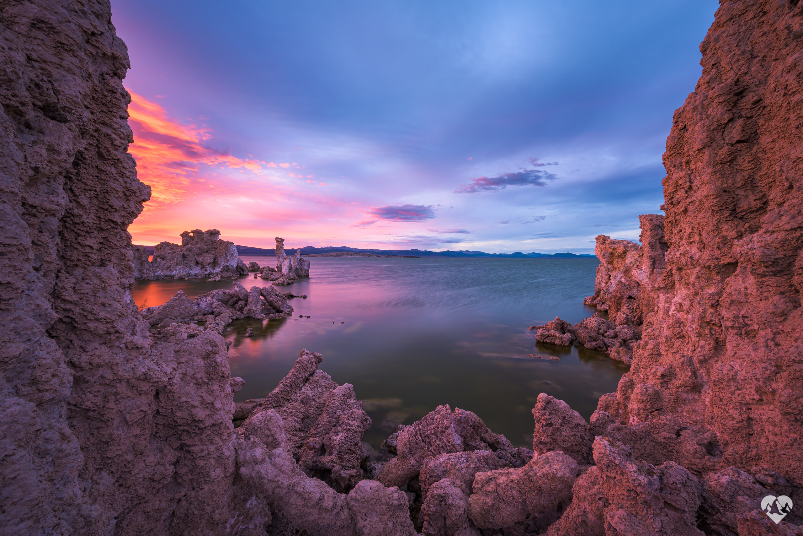 mono-lake-south-tufa-beautiful-sunset