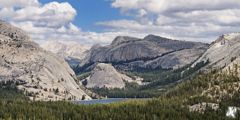 Tenaya Lake, Pywiack dome, Medlicott Dome, Yosemite National Park