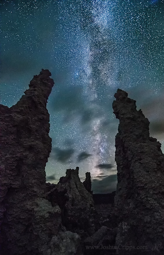 mono-lake-milky-way