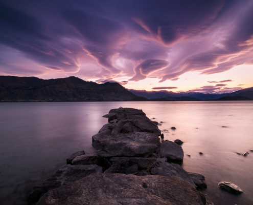 New-Zealand-Lake-Wanaka-Lenticular-sunset