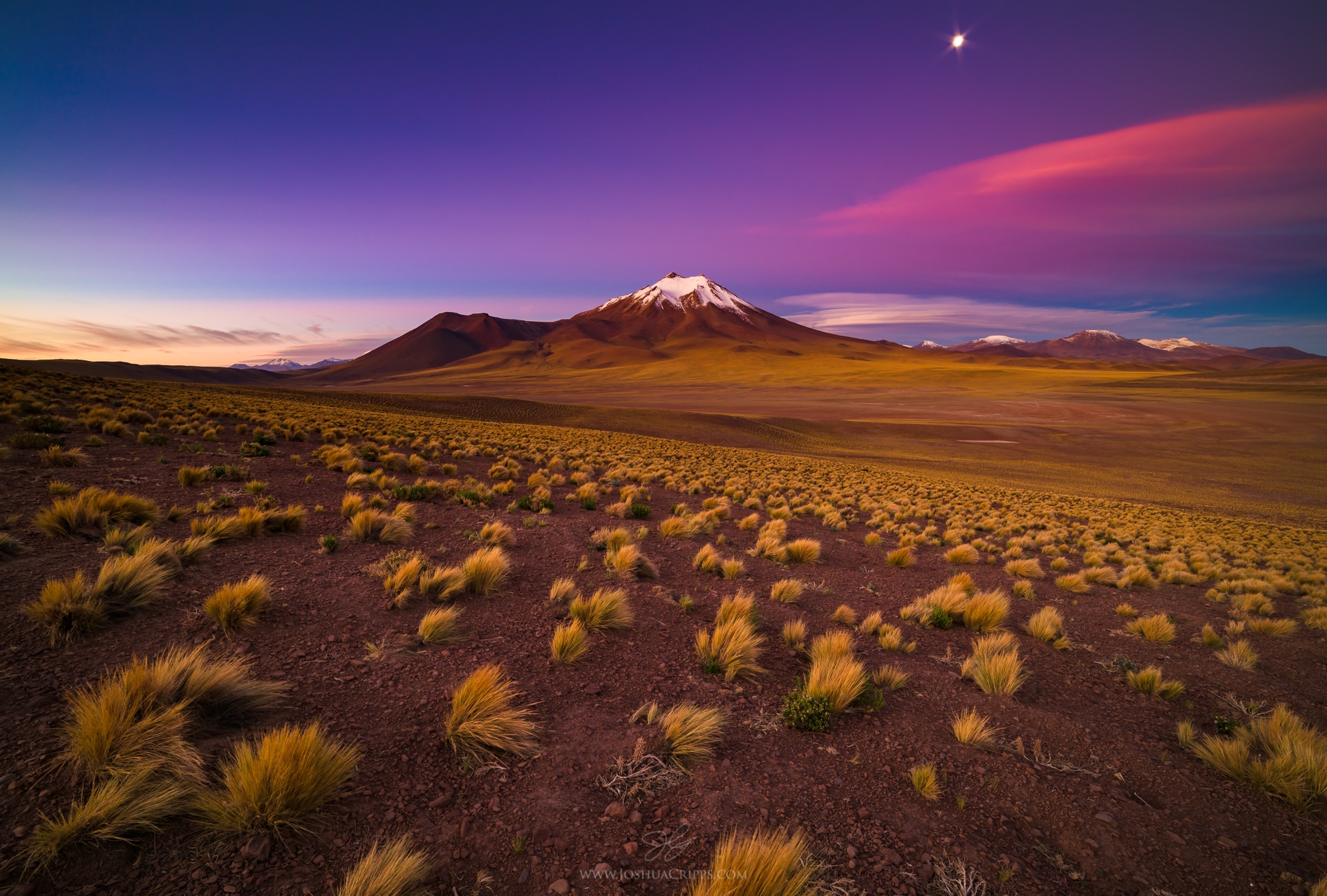 miniques-volcano-atacama-desert-chile