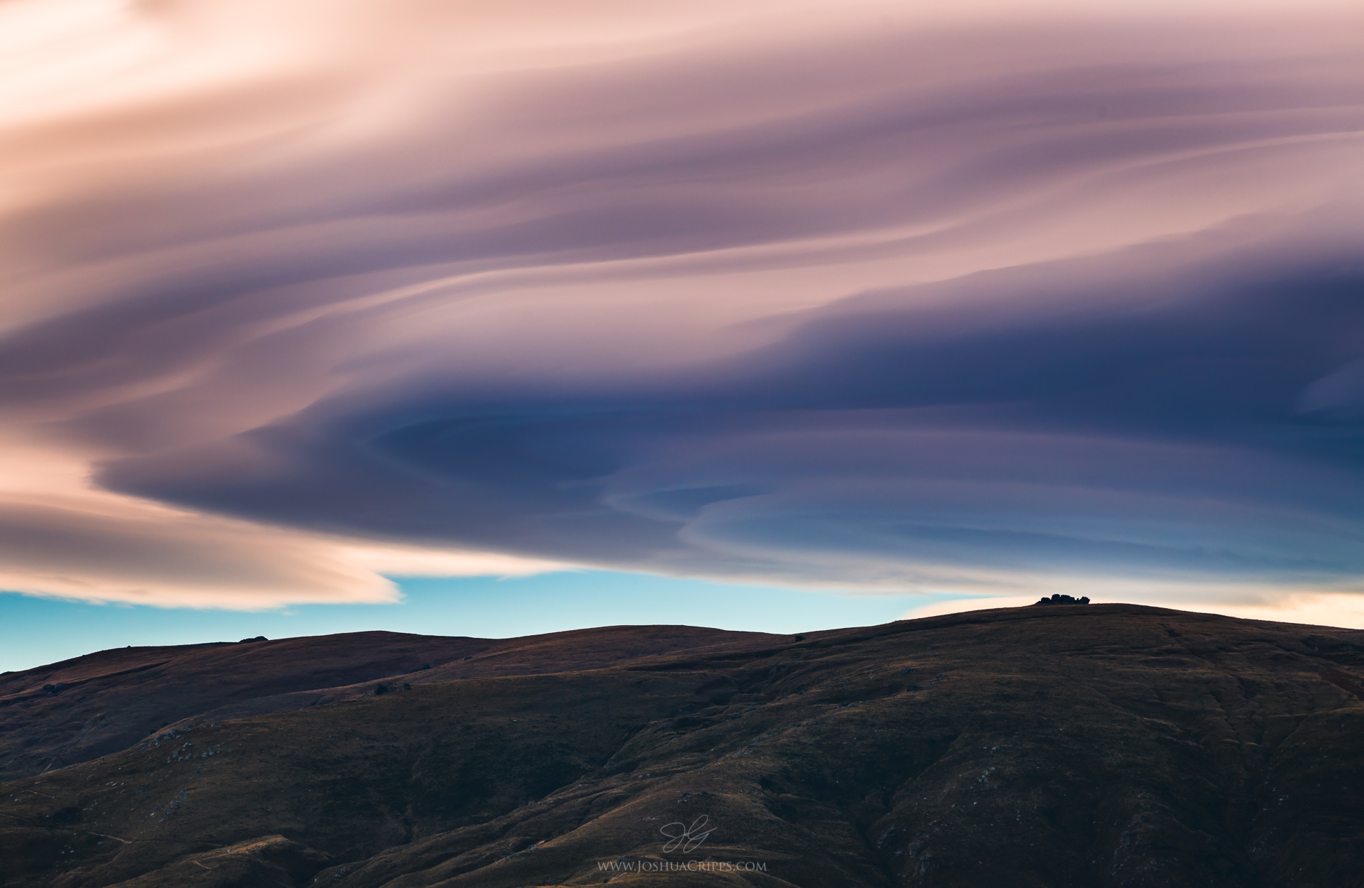 lenticular-clouds-new-zealand