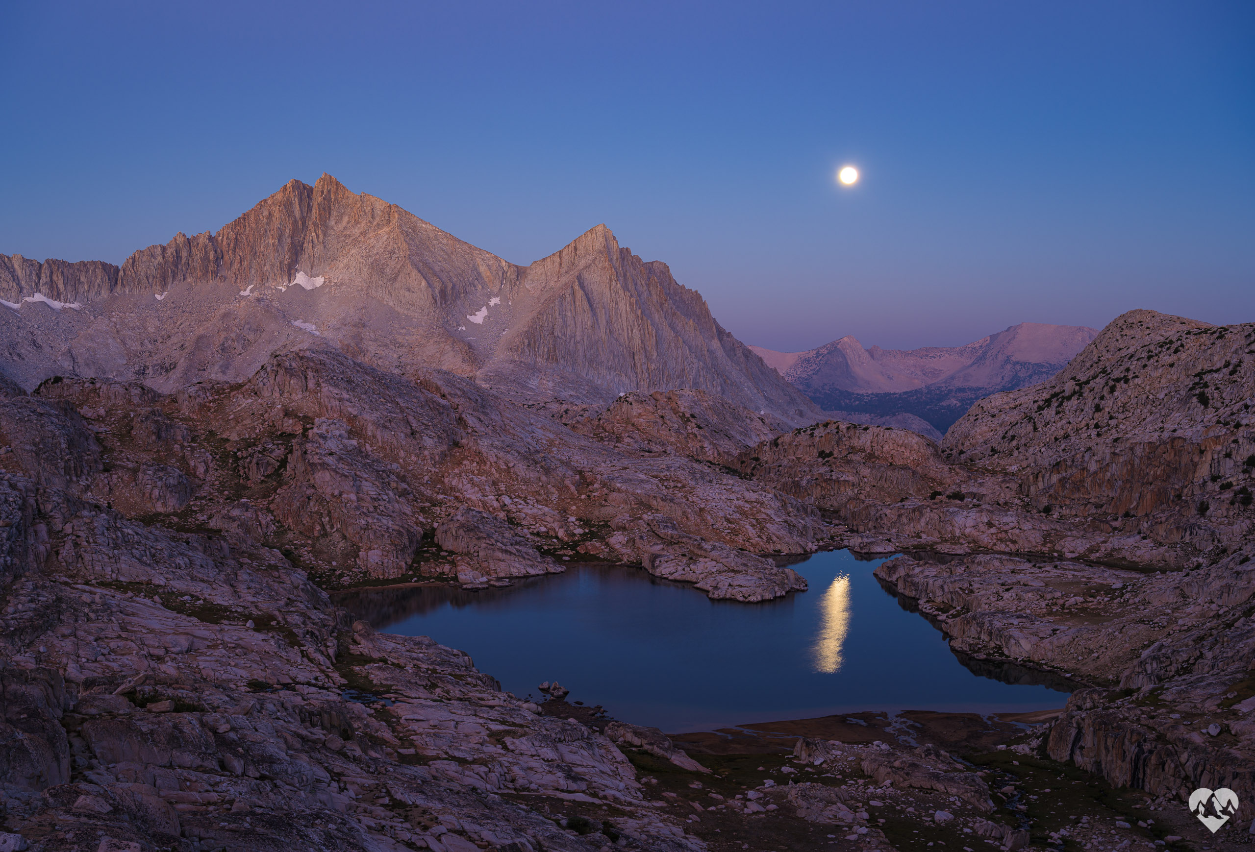 seven-gables-bear-lakes-basin-sierra-california-full-moon